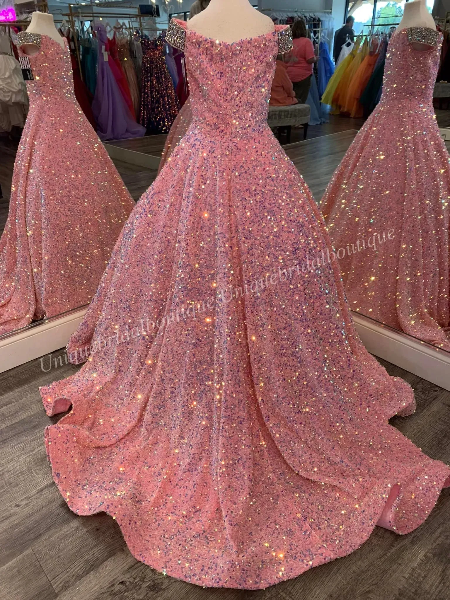 Iridescent Girl Pageant Dress  Velvet Sequin Beading Off-Shoulder little Kid Birthday Formal Party Gown A-Line Toddler Teens Preteen Floor-Length Pink Ivory
