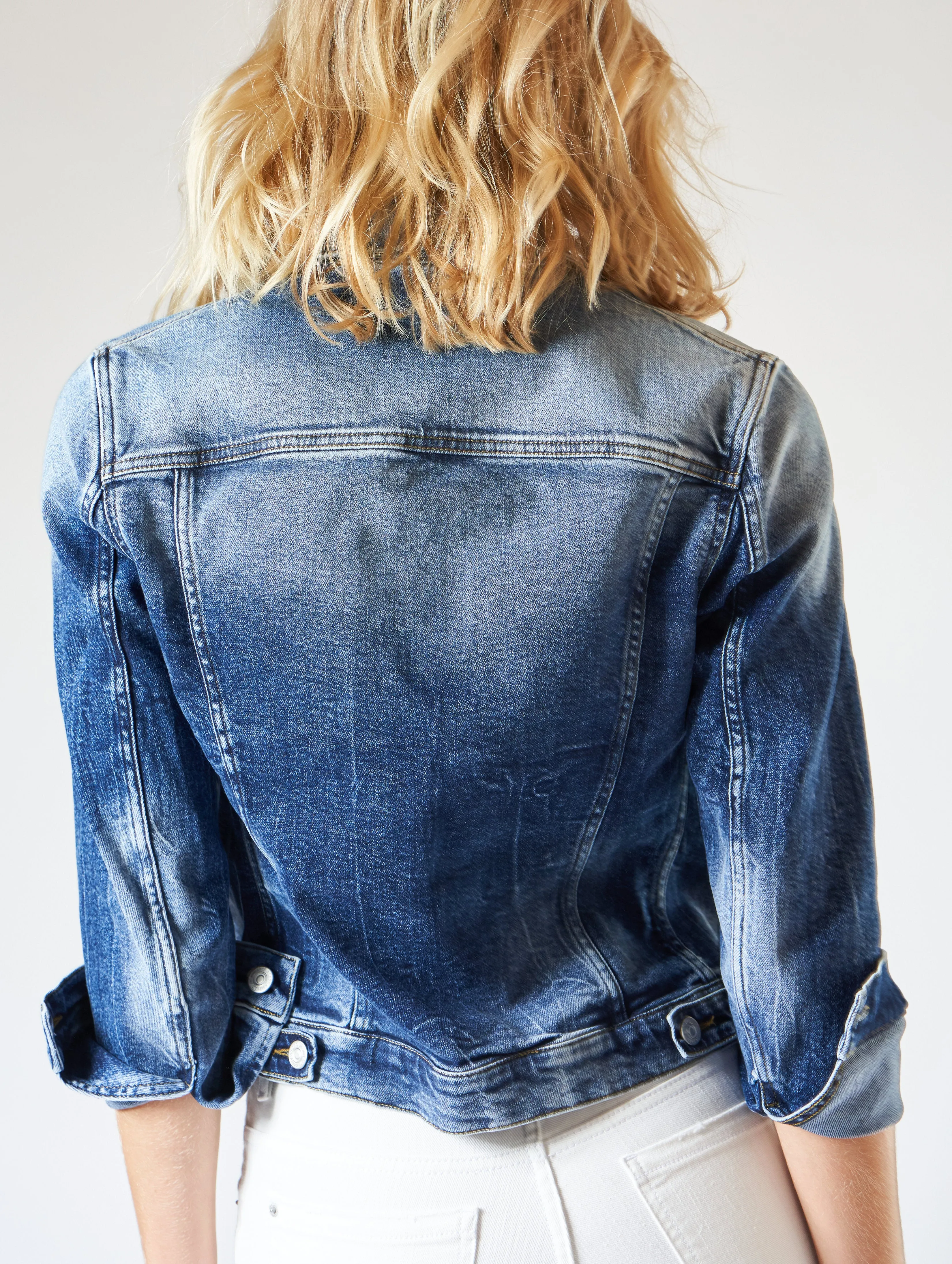 KATE DENIM JACKET IN DISTRESSED BLUE - Woman