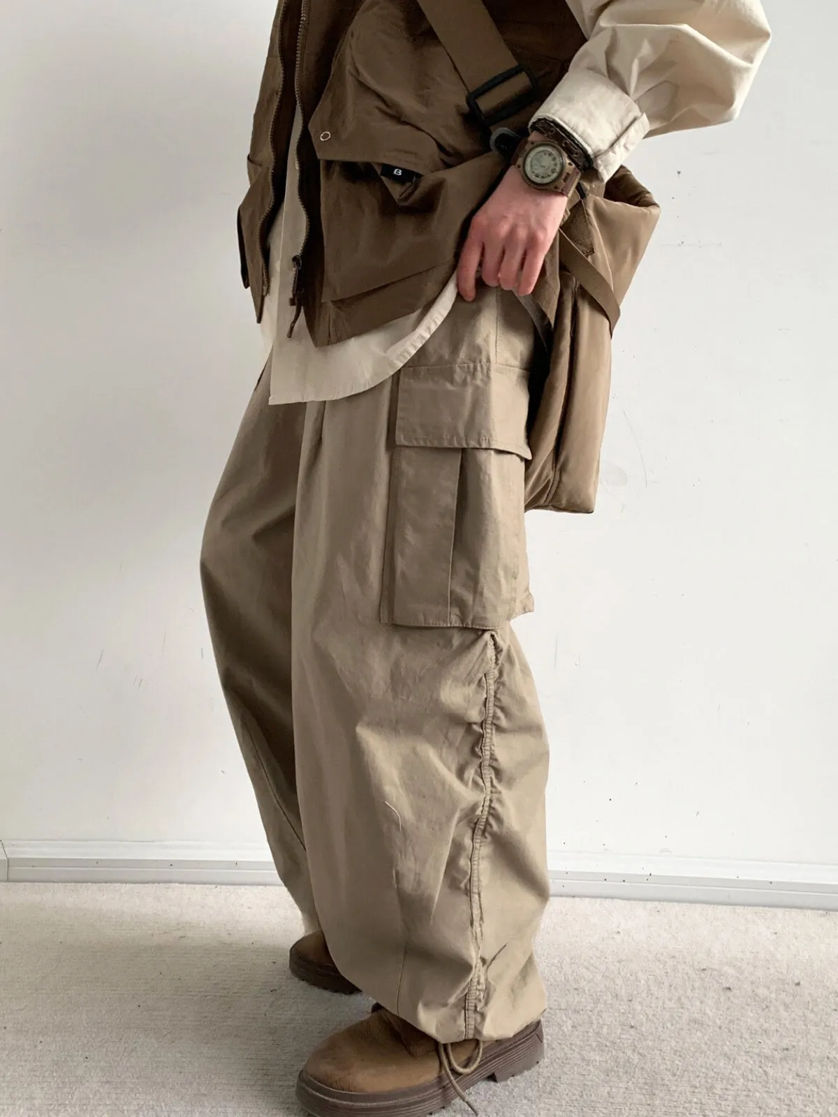 MV Retro Wide Leg Multi-Pocket Trousers