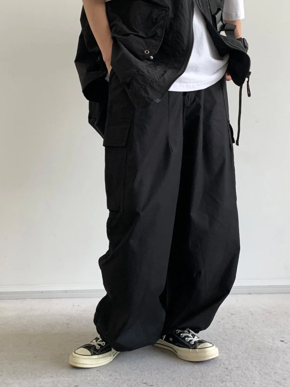 MV Retro Wide Leg Multi-Pocket Trousers